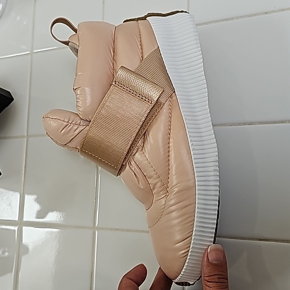 Sorel - Picture 2 of 4